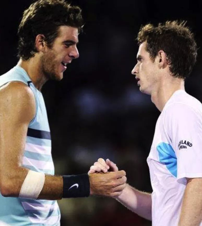 这位小哥热 这位小哥热