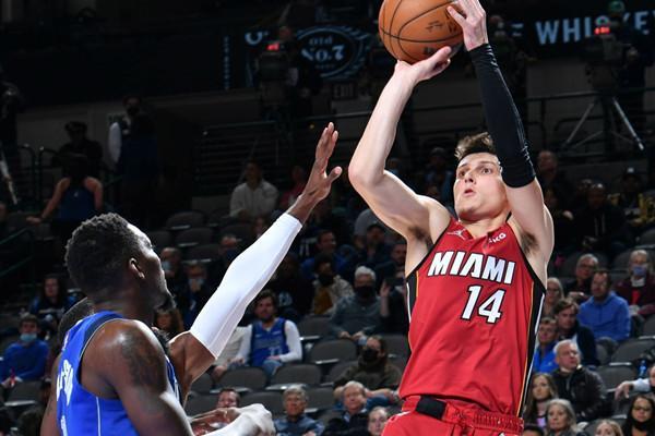 此前的一些 此前的一些