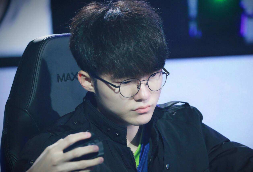 受球队整体 受球队整体