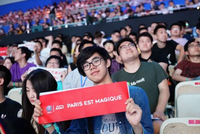 以及对篮板 以及对篮板